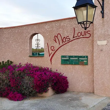 Maison Charmante A Laurent De La Salanque Avec Piscine Partagee